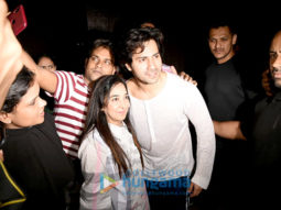Varun Dhawan snapped clicking selfies with his fans