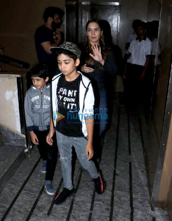 zayed khan spotted with his family at pvr juhu 6