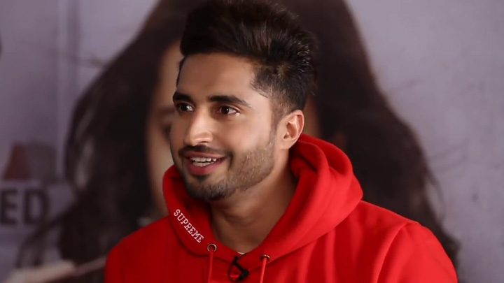 “Mujhe AAMIR KHAN ki saari picture acche lagti hai”: Jassi Gill | RAPID FIRE | Happy Phirr Bhag Jayegi