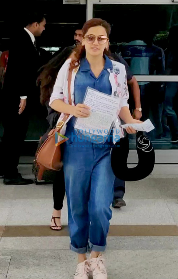 abhishek bachchan taapsee pannu and others snapped at the airport 1 2