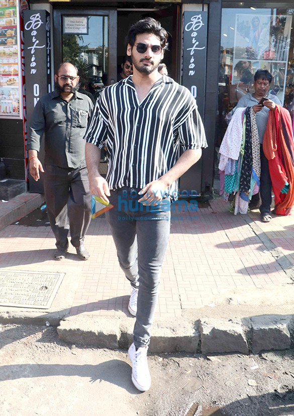 ahaan shetty snapped with his girlfriend at bastian in bandra 5