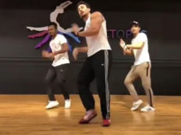 Amid Student Of The Year 2 dance rehearsals, Tiger Shroff busts out INSANE MOVES