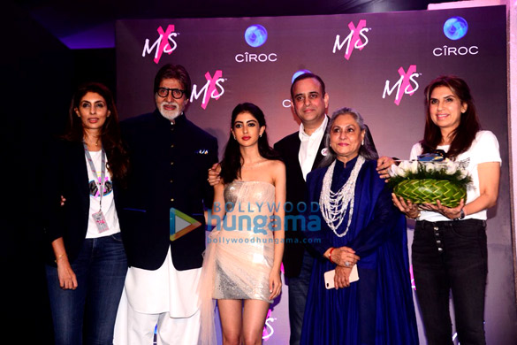 amitabh bachchan navya naveli nanda jaya bachchan snapped at shweta bachchan nandas label launch with monisha jaising 1