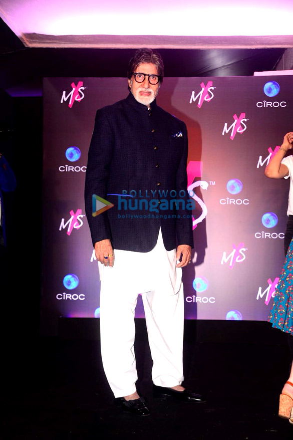 amitabh bachchan navya naveli nanda jaya bachchan snapped at shweta bachchan nandas label launch with monisha jaising 2