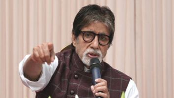 Amitabh Bachchan and Jaya Bachchan donate to and meet farmers and army martyrs families in Mumbai