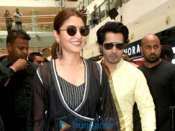 Anushka Sharma and Varun Dhawan grace the launch of Green Ganesha at Oberoi Mall