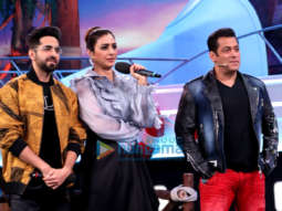 Ayushmann Khurrana and Tabu snapped promoting the film ‘Andhadhun’ on ‘Bigg Boss 12’