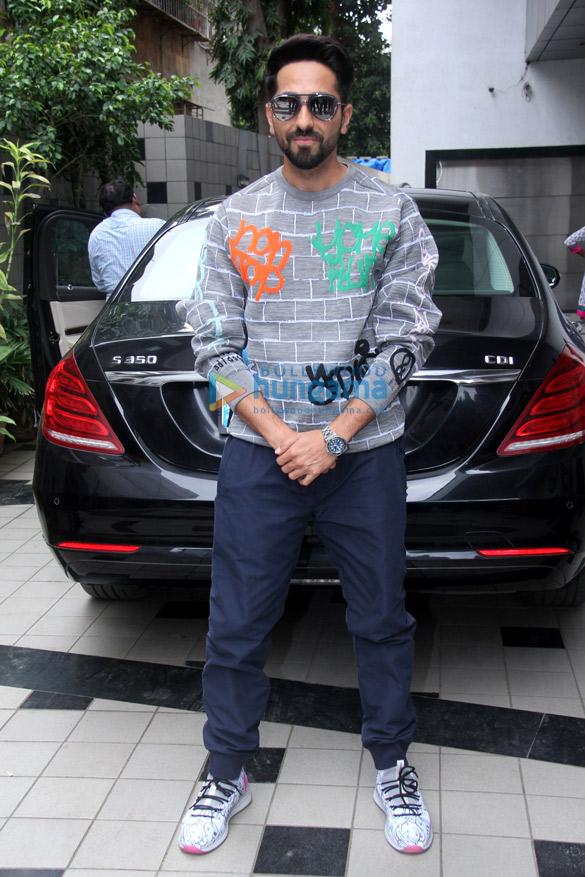ayushmann khurrana snapped on sets of no filter with neha dhupia 3