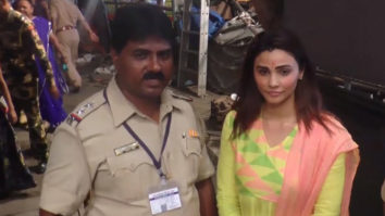 CHECK OUT: Daisy Shah visits Lalbaug Cha Raja with family