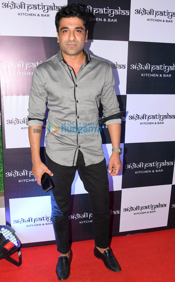 celebs grace the launch of the new resto bar angrezi patiyaala 12