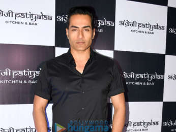 Celebs grace the launch of the new resto bar Angrezi Patiyaala