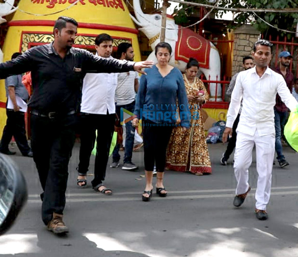Ekta Kapoor snapped at Shani Temple in Juhu Ekta Kapoor snapped at Shani Temple in Juhu
