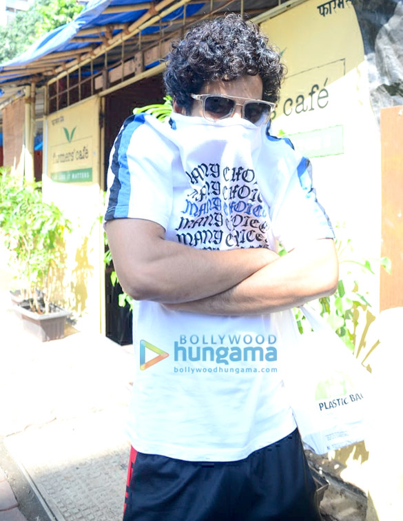 ishaan khatter snapped at farmers cafe 3 2