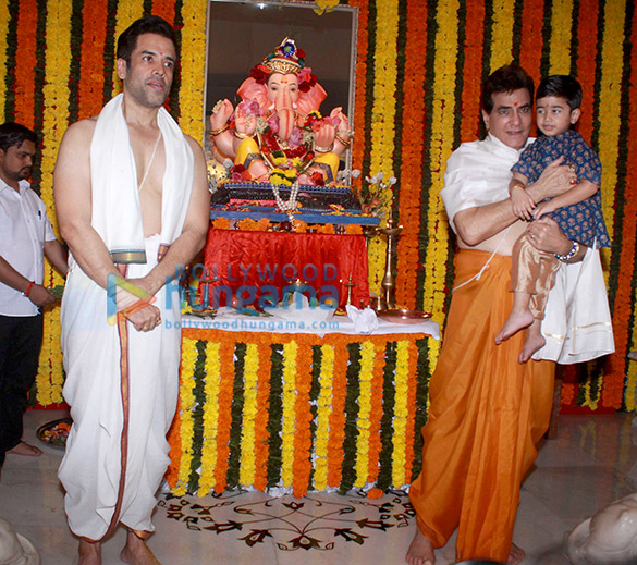 jeetendra and tusshar kapoor snapped during ganpati puja at their residence 4
