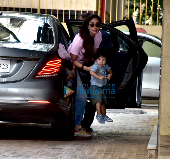 kareena kapoor khan and taimur ali khan snapped at karishma kapoors house 1