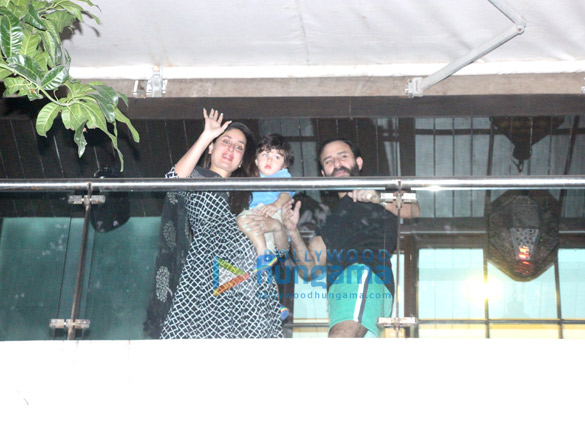 kareena kapoor khan snapped greeting her fans on her birthday 1