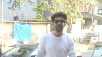 Kartik Aaryan snapped in Juhu