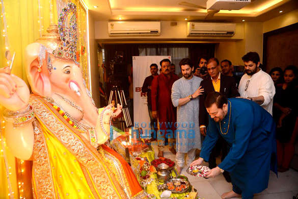 neil nitin mukesh and family celebrate ganesh chaturthi 2