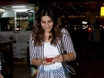 Parineeti Chopra, Sidharth Malhotra and others snapped at the airport