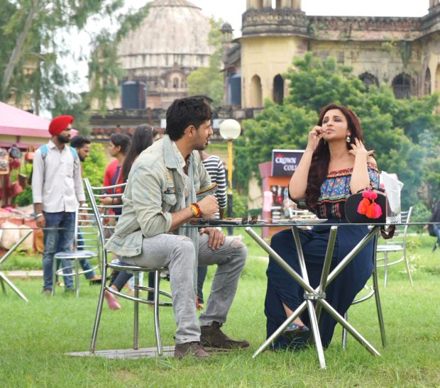 Parineeti Chopra binges onto Litti Chokha with Sidharth Malhotra in Lucknow during the shoot of Jabariya Jodi