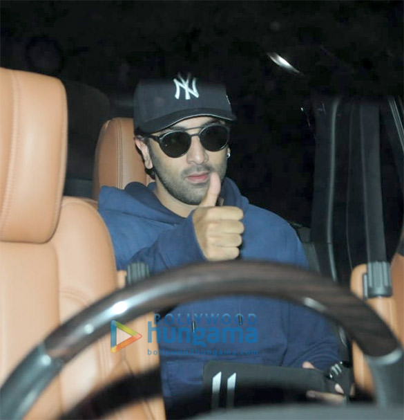 ranbir kapoor snapped at the airport 6 3