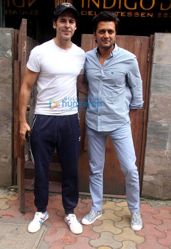Riteish Deshmukh and Dino Morea spotted at Indigo in Bandra Riteish Deshmukh and Dino Morea spotted at Indigo in Bandra