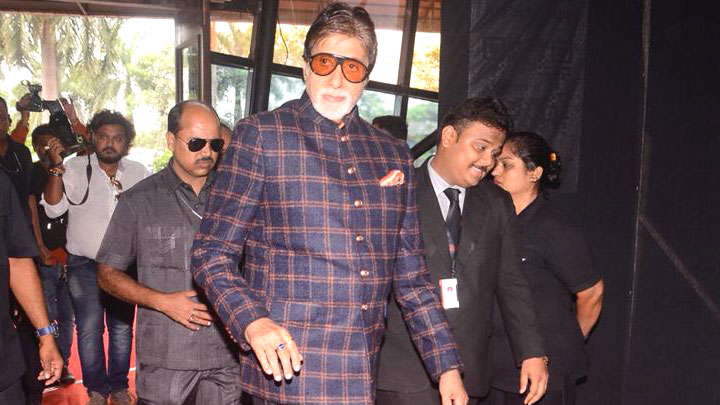 SPOTTED: Amitabh Bachchan arrives at the trailer launch of Thugs Of Hindostan