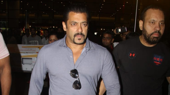 SPOTTED : Superstar Salman Khan at Mumbai airport