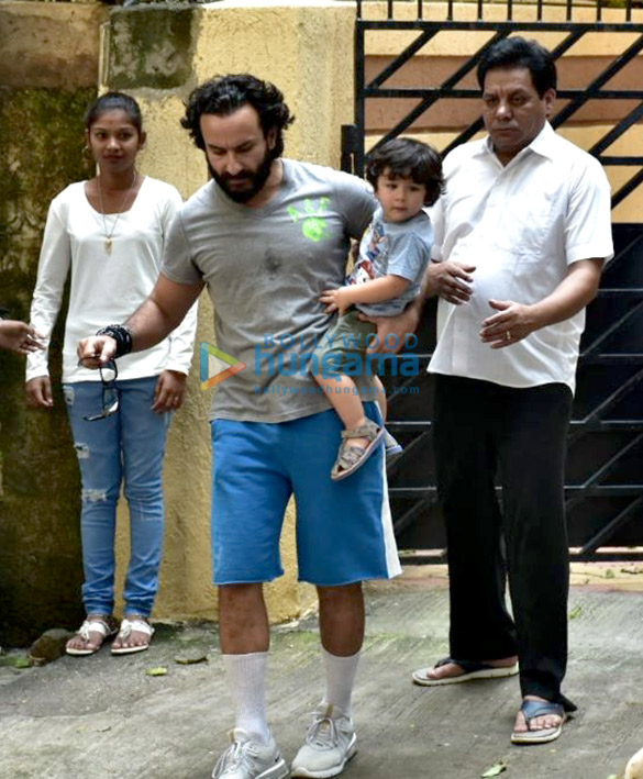 saif ali khan and taimur ali khan spotted in bandra 2 2