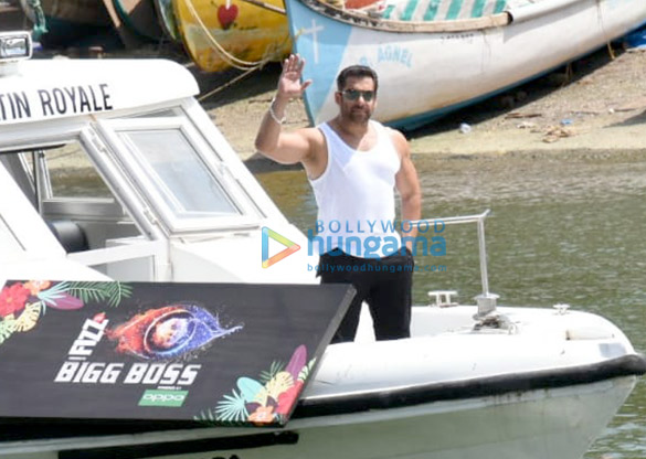 salman khan snapped at the launch of bigg boss 12 in goa 6