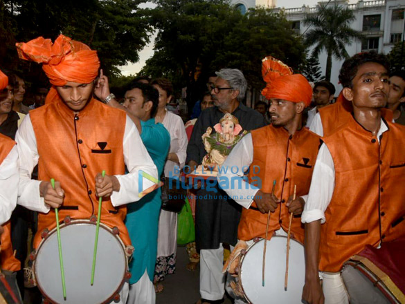 sanjay leela bhansali snapped during ganpati visarjan 3