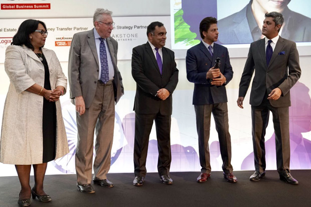 Shah Rukh Khan gets felicitated at India - UK Business summit in London