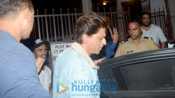 Shah Rukh Khan spotted at a dubbing studio in Bandra