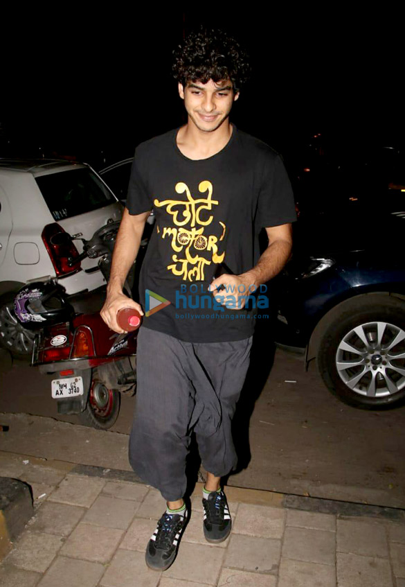 shahid kapoor and family snapped at their house 5
