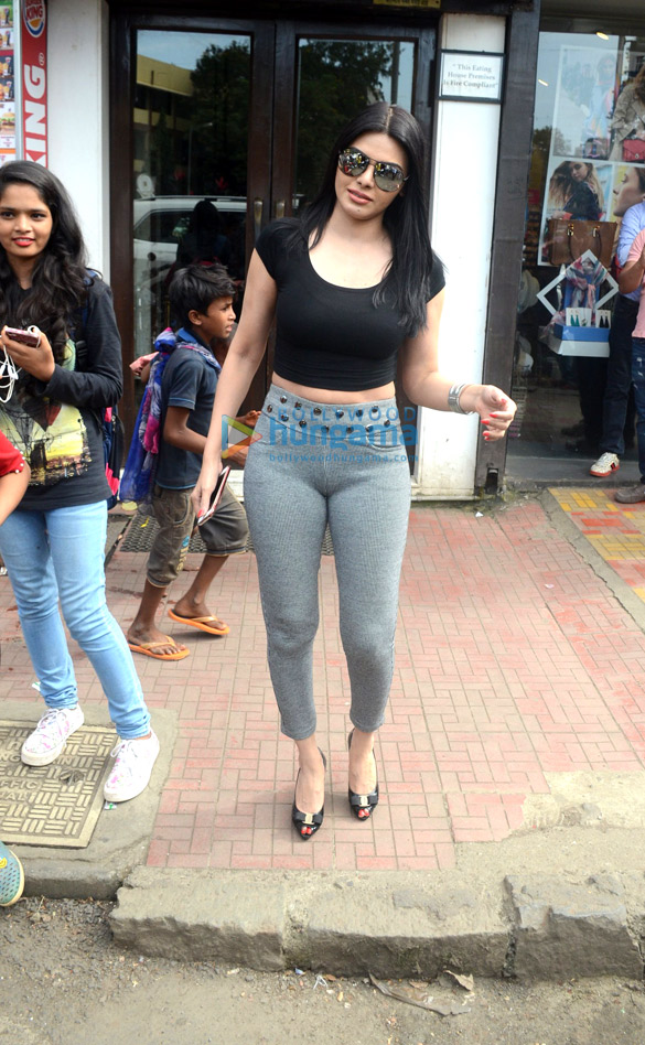 sherlyn chopra spotted at bastian 4