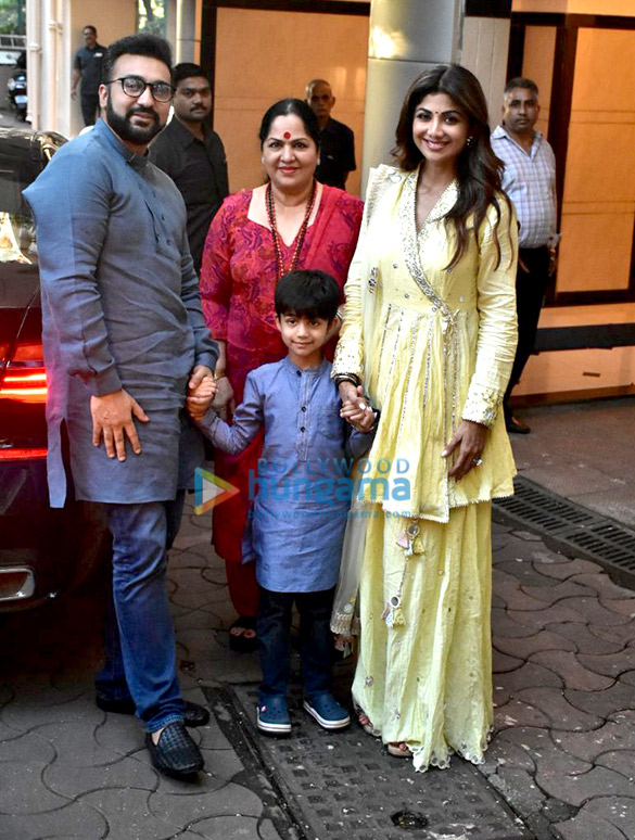 shilpa shetty and family snapped at friends place for ganpati 6