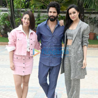 Shraddha Kapoor, Shahid Kapoor and Yami Gautam snapped during Batti Gul Meter Chalu promotions at Sea Princess Hotel in Juhu