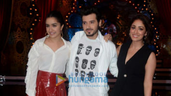 Shraddha Kapoor, Yami Gautam and Divyendu Sharma snapped during Batti Gul Meter Chalu promotions on Comedy Circus