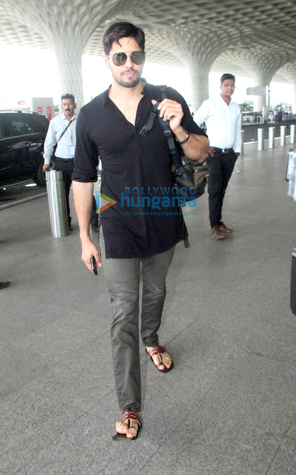 Sidharth Malhotra, Parineeti Chopra and others snapped at airport