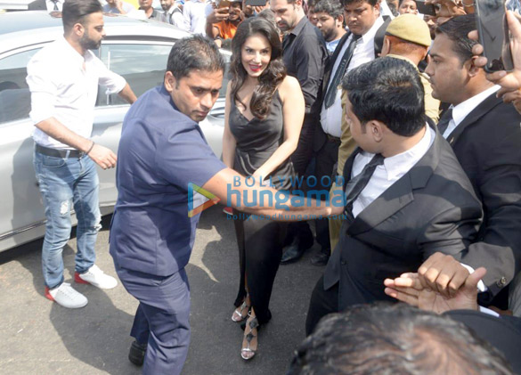 sunny leone unveils her wax statue madame tussauds delhi 4