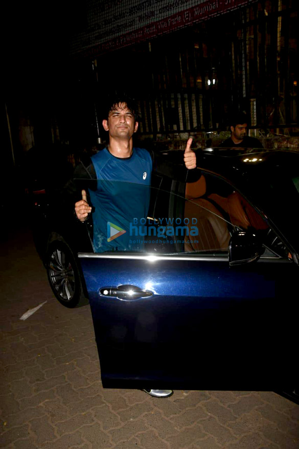 sushant singh rajput snapped after a soccer match in juhu 5