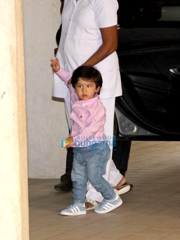 taimur ali khan soha ali khan and inaaya naumi kemmu snapped in bandra 6