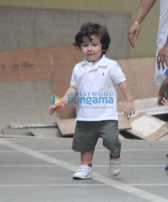 taimur ali khan snapped in bandra 2 11