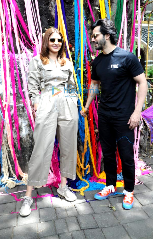 varun dhawan and anushka sharma snapped at wilson college to promote sui dhaaga made in india 1
