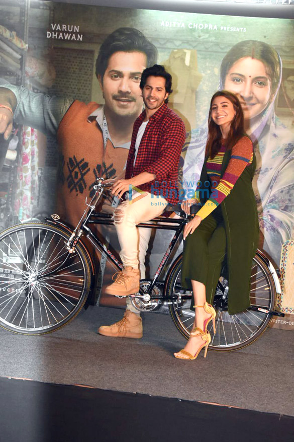 varun dhawan and anushka sharma snapped during sui dhaaga made in india promotions 5 2