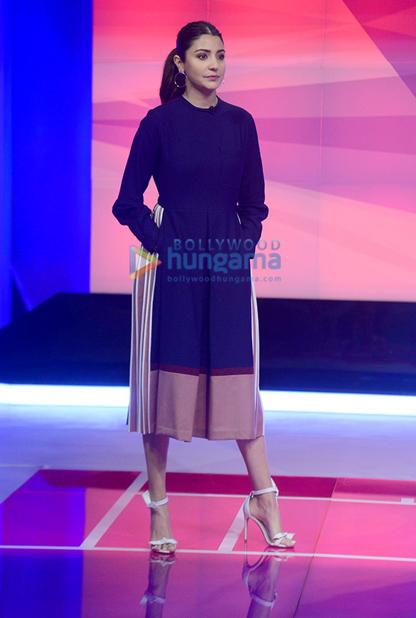 varun dhawan and anushka sharma visits star sports studio to promote the film sui dhaaga made in india on nerolac cricket live 4