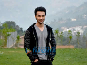 Aayush Sharma and family visit his new bungalow in Himachal Pradesh