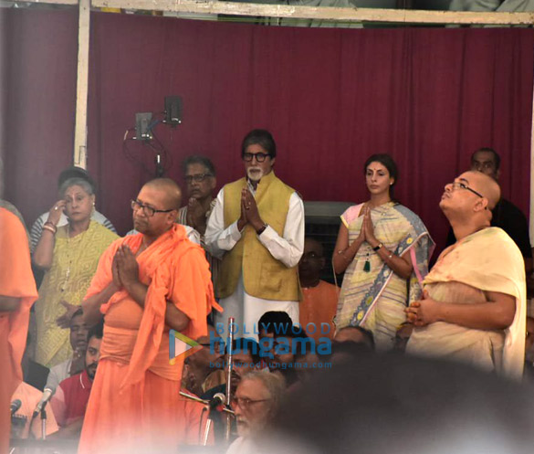 Amitabh Bachchan and family snapped during Durga pooja in Khar