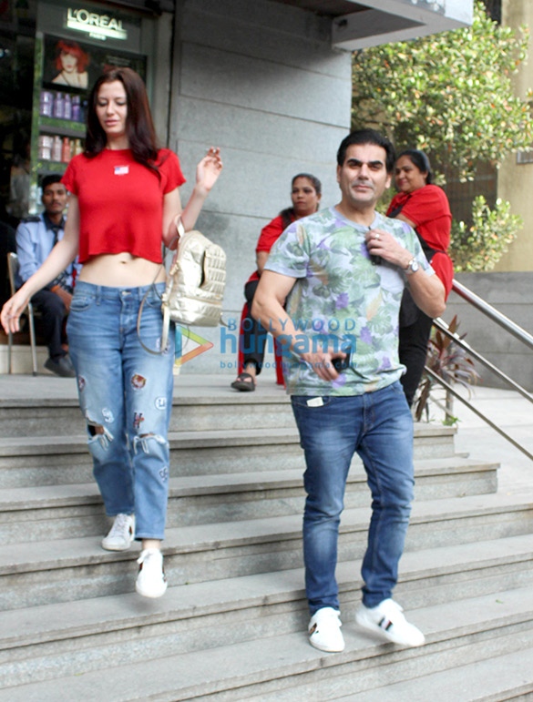 arbaaz khan and his girlfriend spotted at bandra 2
