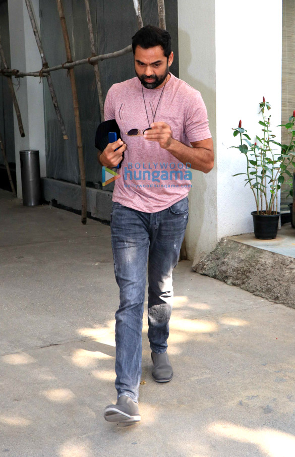 arjun kapoor and abhay deol spotted at sunny super sound in juhu 4